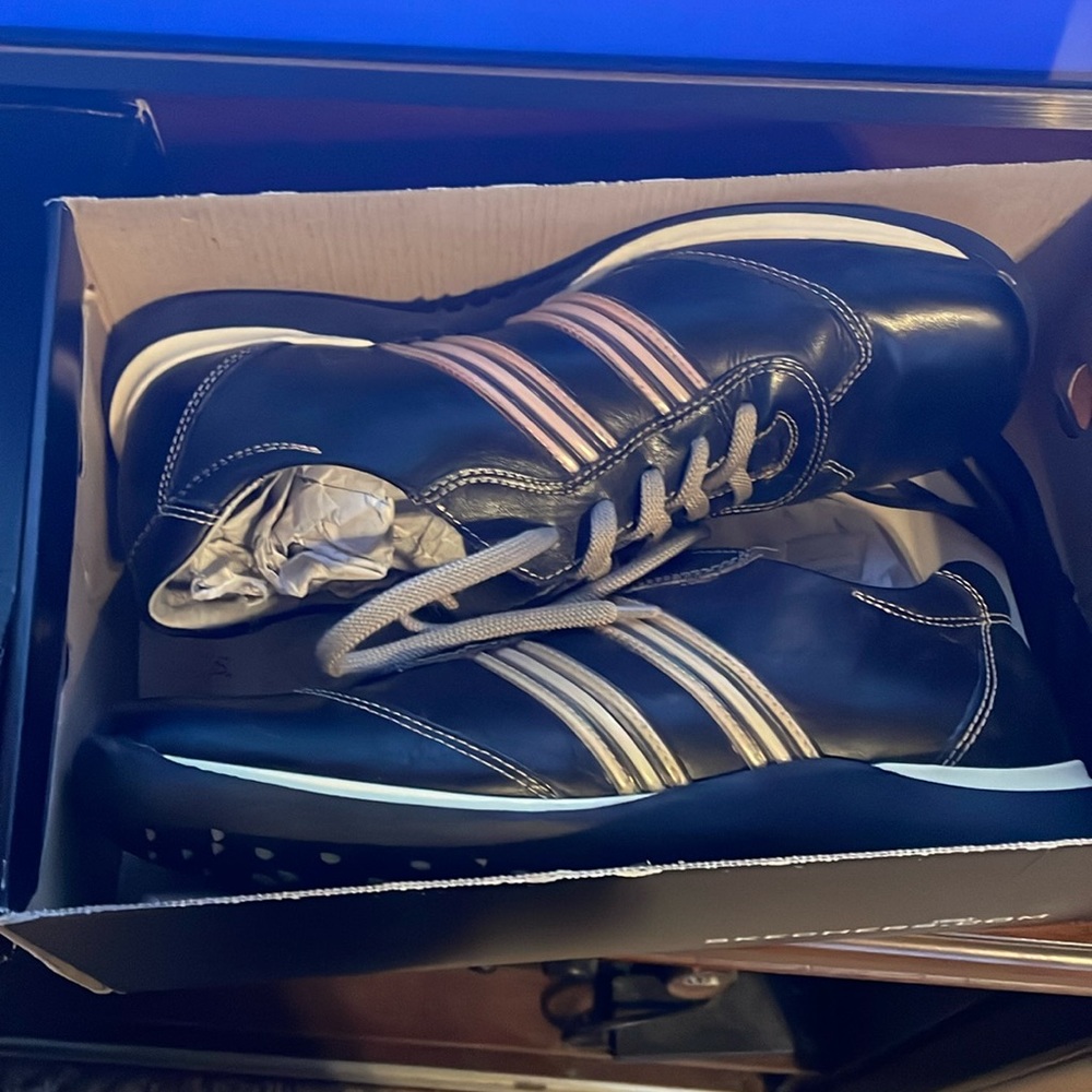 Sketcher’s collection size 10 leather sneakers